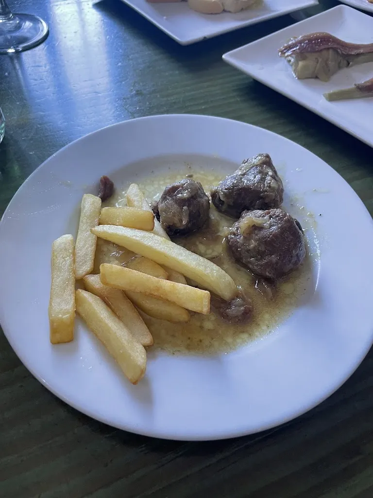 Ingrid Ergun_Taberna Juanito Gómez_Olvera_review