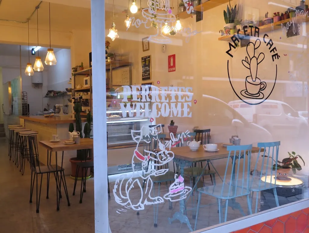 Maceta Café restaurant in Trazo