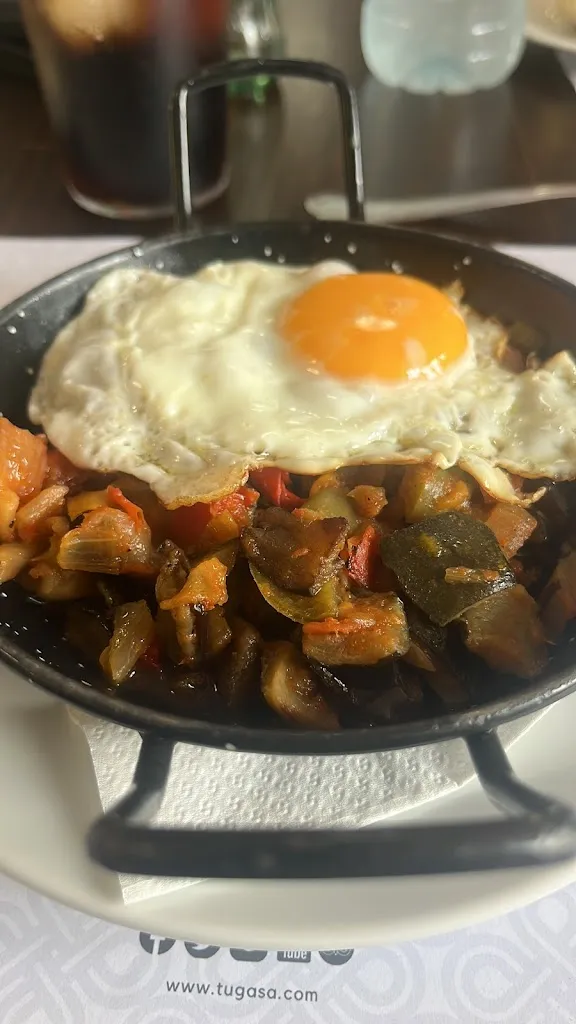 Motonkey Youtube_Restaurante las Murallas. Hotel Tugasa Sierra y Cal._Olvera_review