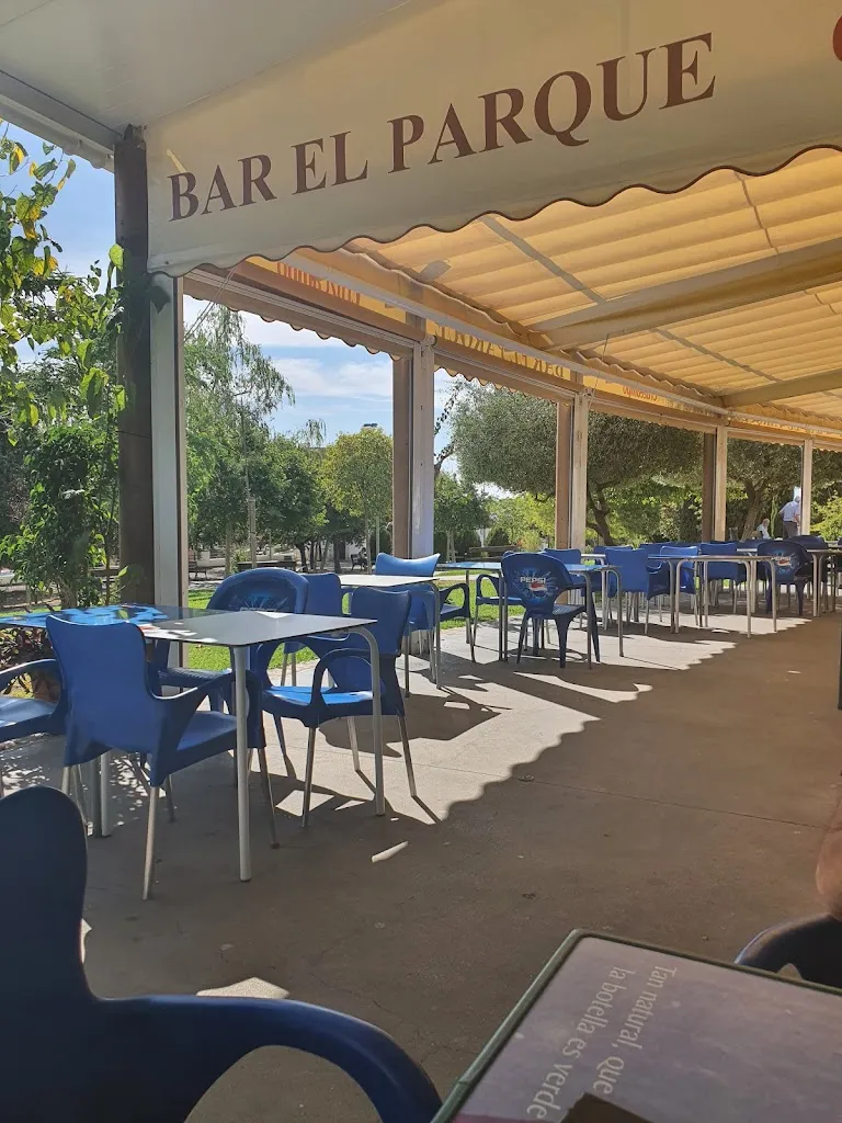 Karen Cross_Bar El Parque_Olvera_review