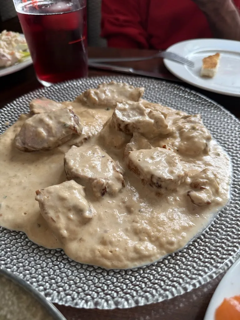 Alwina Santonil_Bar Lo Nuestro_Olvera_review