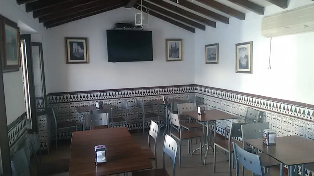 Bar La Plaza restaurant in Olvera