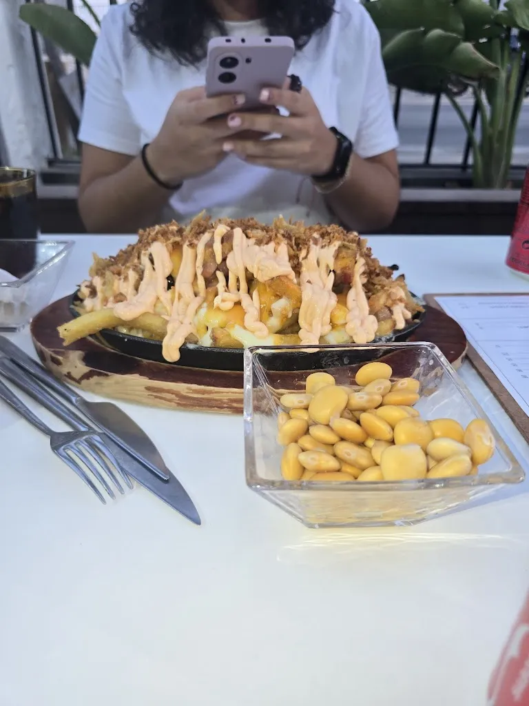 Mari Paz Lazaro Gómez_La Cervecería de 118_Olvera_review