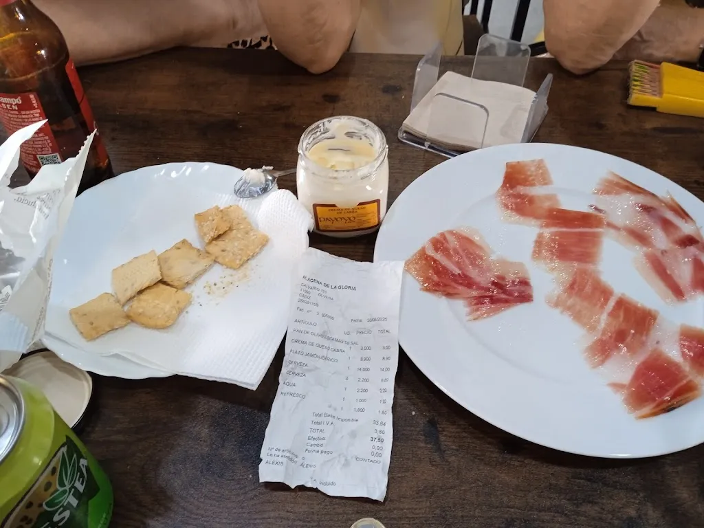 Miguel Garrido_La Alacena de La Gloria_Olvera_review