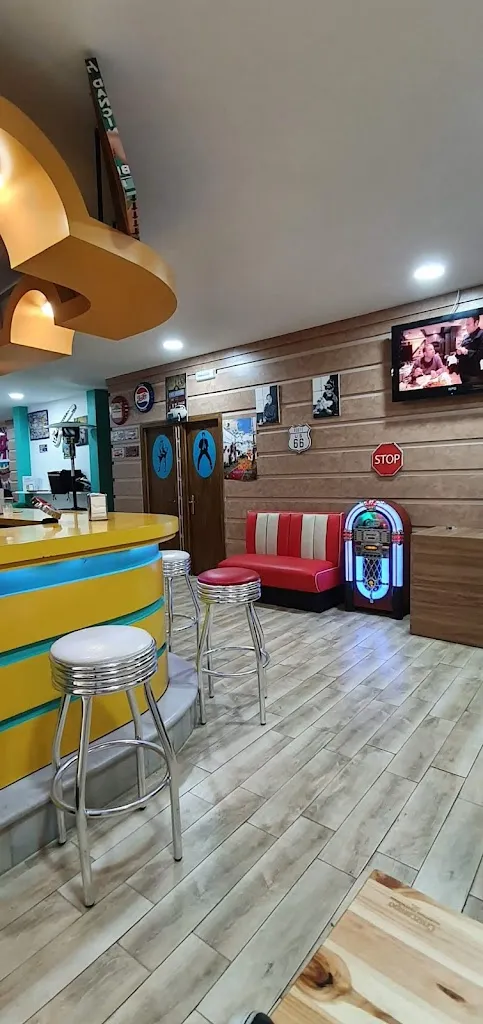 American Pixyburguers_Olvera_slider_image_1