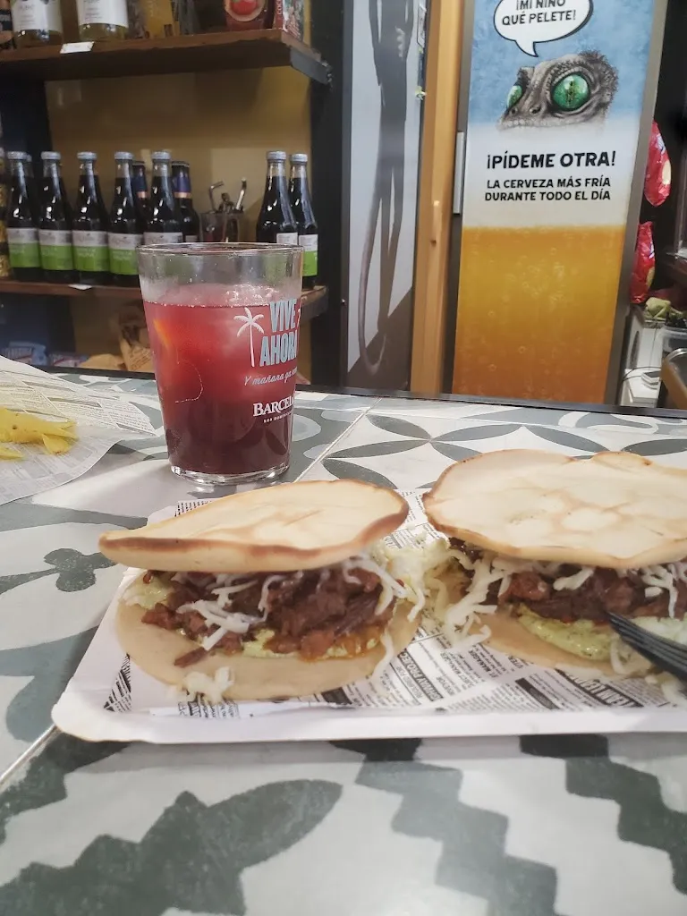 Ilka Marra_El Perenquén. Canary Street Food. Comida canaria._San Fernando_review