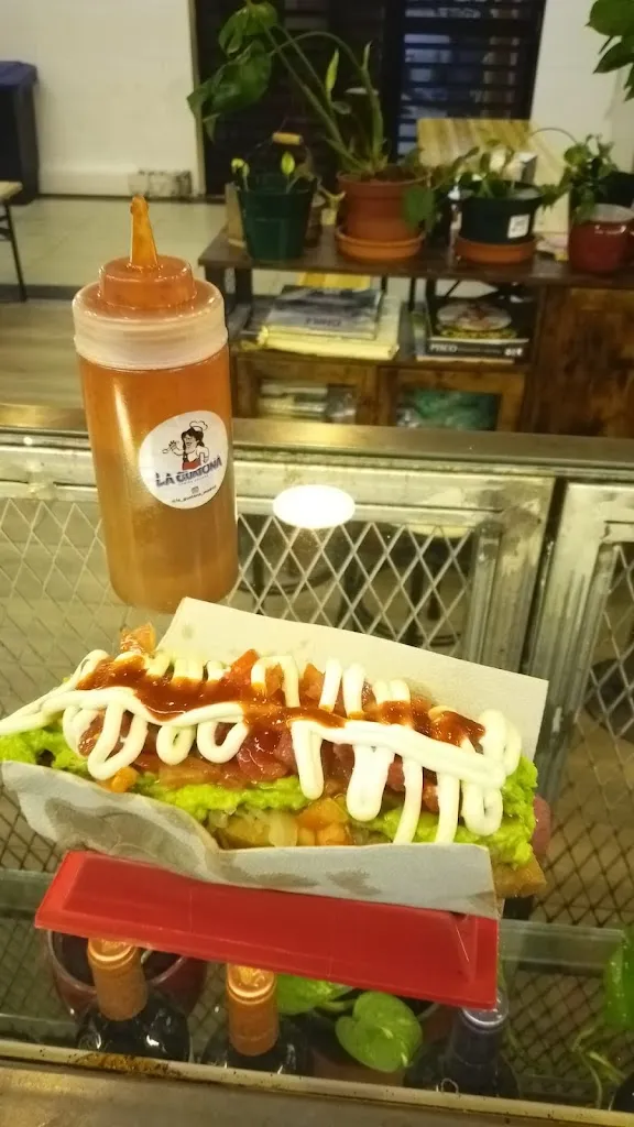 tted lo_La Guatona_San Fernando_review