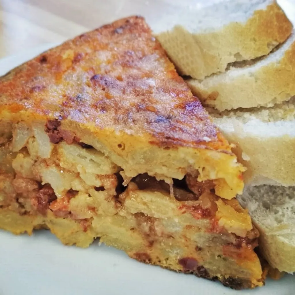 Lucas Eating_BOGALICOM_San Fernando_review