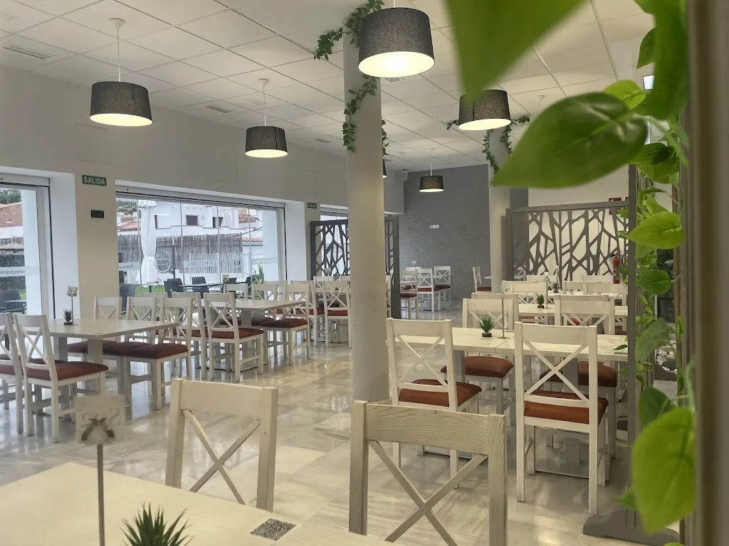 Restaurante Bar La Piscina_Puerto Serrano_slider_image_1