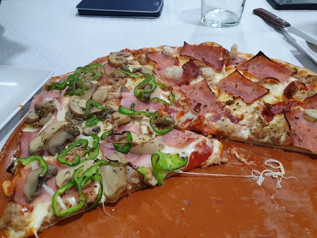 Bella_Pizzeria Ezequiel_Puerto Serrano_recensione