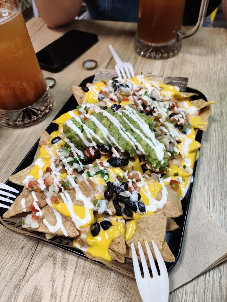 Menu_Me vale madre_Trazo_image_6