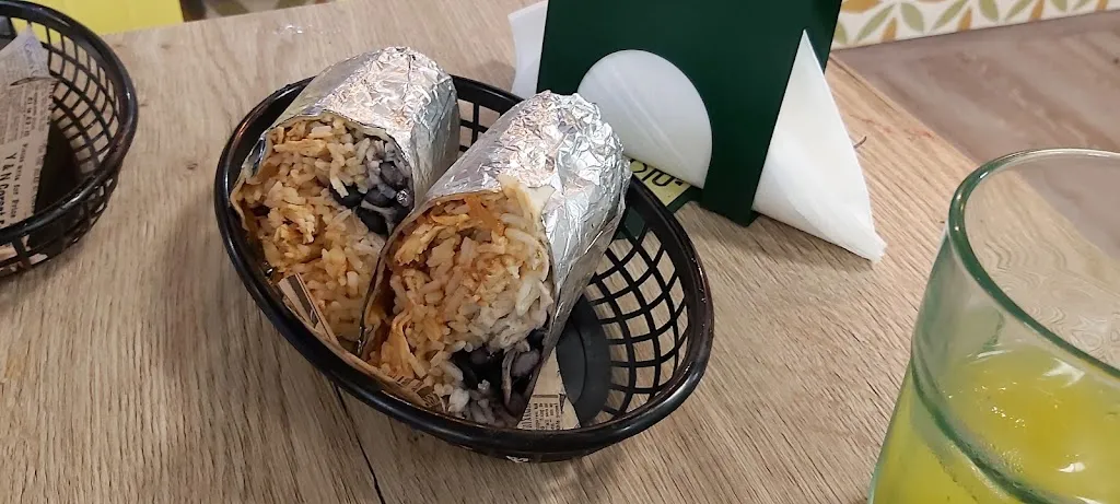 Menu_Me vale madre_Trazo_image_8