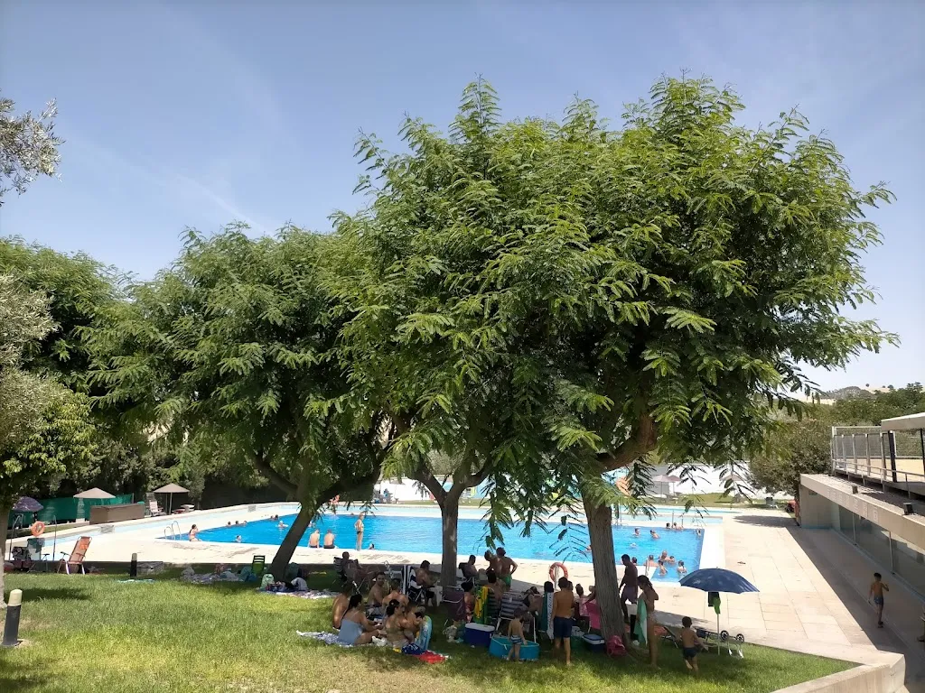 Oscar Jaen Aguilar_Bar Piscina Municipal_San José del Valle_review