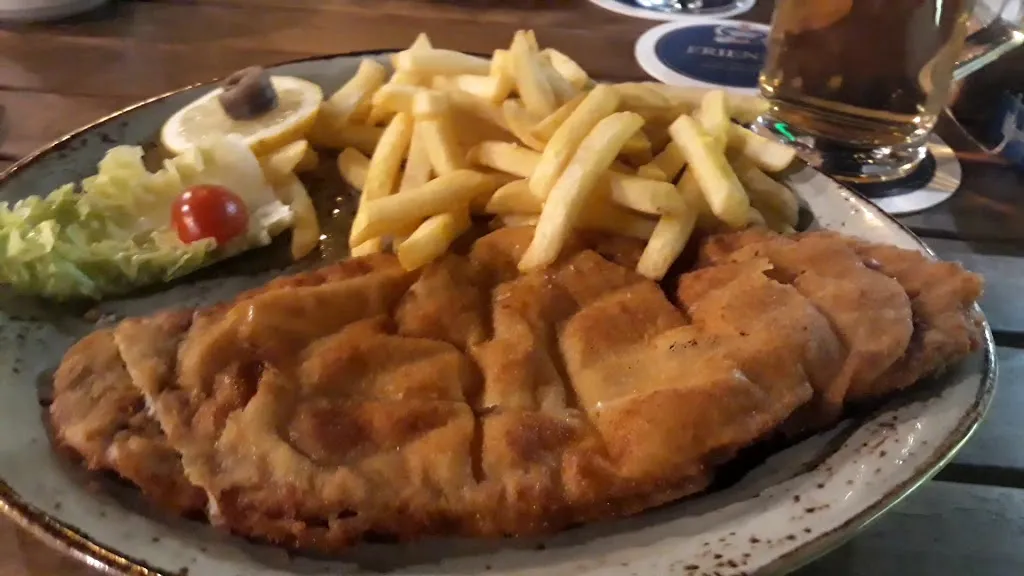 Restaurante - Cervecería Fass Concha Espina_Trazo_slider_image_2