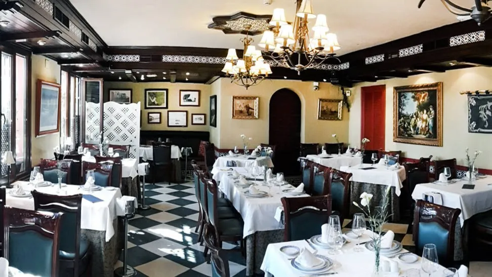 Restaurante Los Portales_Puerto de Santa María El_slider_image_1