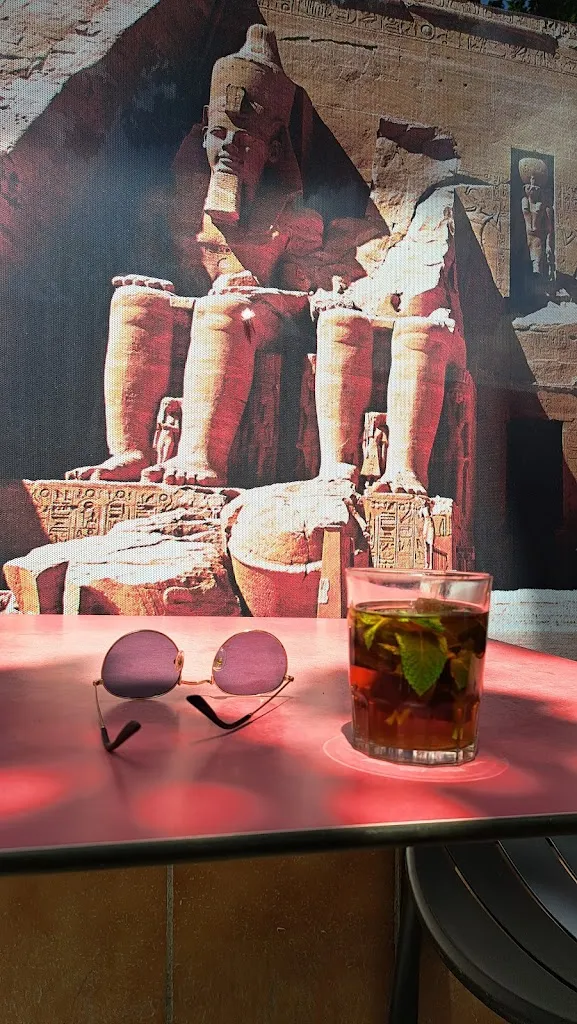 Menu_Al Sultán: restaurante espectáculo_Trazo_image_3