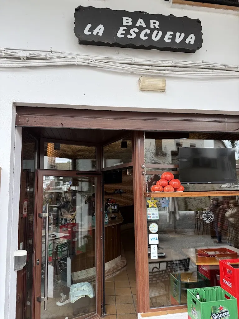 Crabby Ermine_Bar La Escueva_Setenil de las Bodegas_review