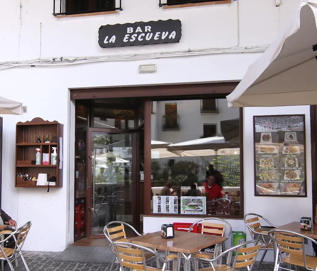 Bar La Escueva restaurant in Setenil de las Bodegas