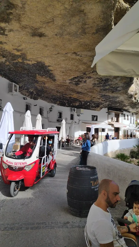 Bar La Escueva_Setenil de las Bodegas_slider_image_2