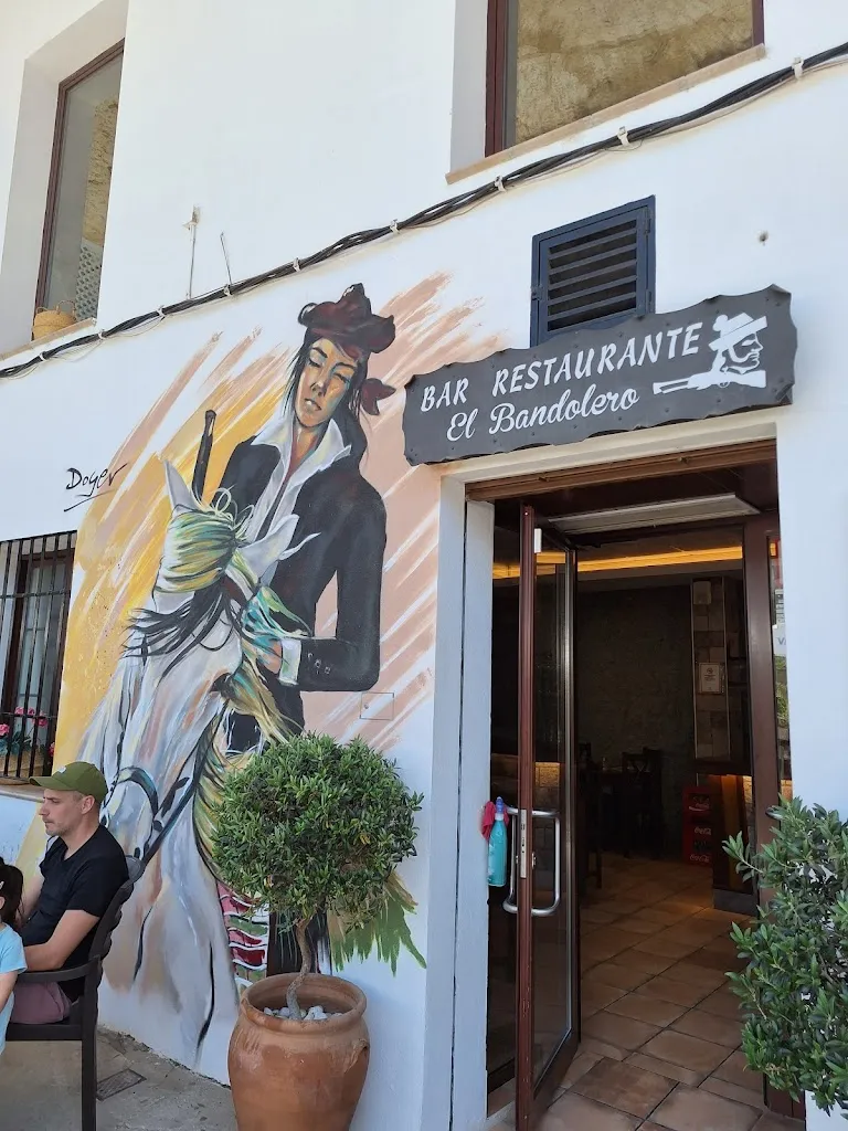 Georgi Vasilev_Bar Restaurante Cueva El Bandolero_Setenil de las Bodegas_review