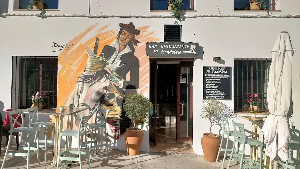 Bar Restaurante Cueva El Bandolero_Setenil de las Bodegas_slider_image_1