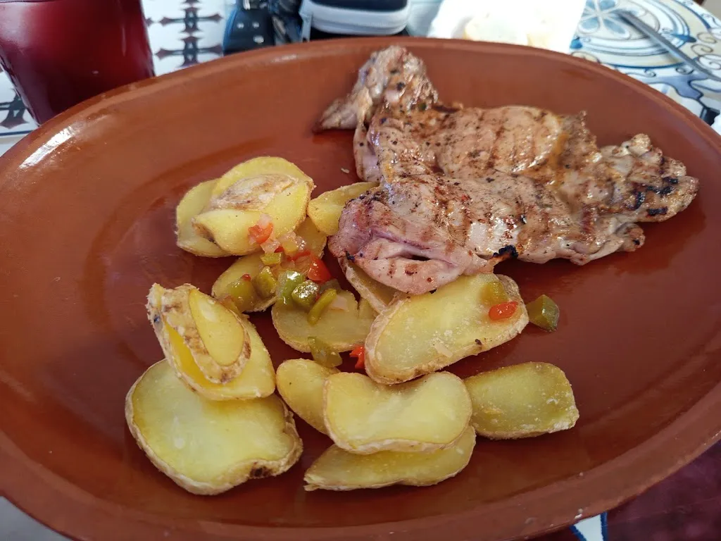 Rocio Garcia_Bar Restaurante Chema_Torre Alháquime_review