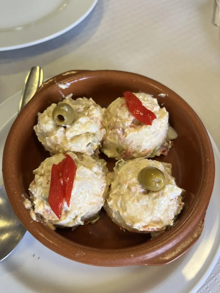 Menu_Café Bar Surrey_Ares_image_7