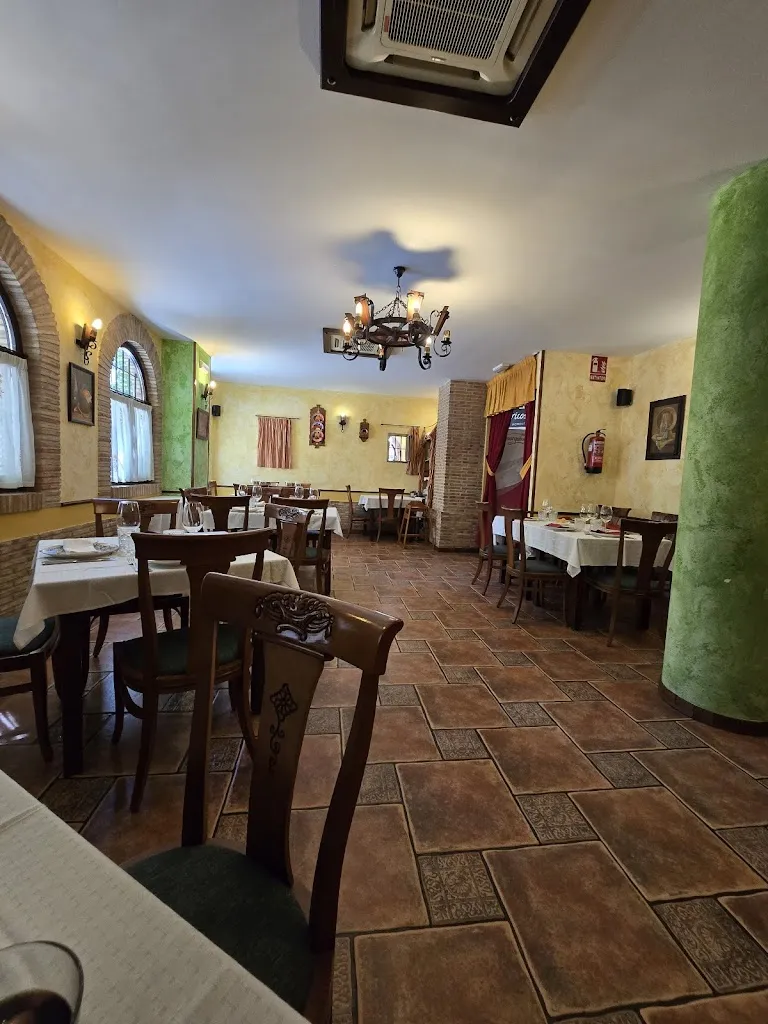 Mesón Castellano Almansa restaurant in Almansa