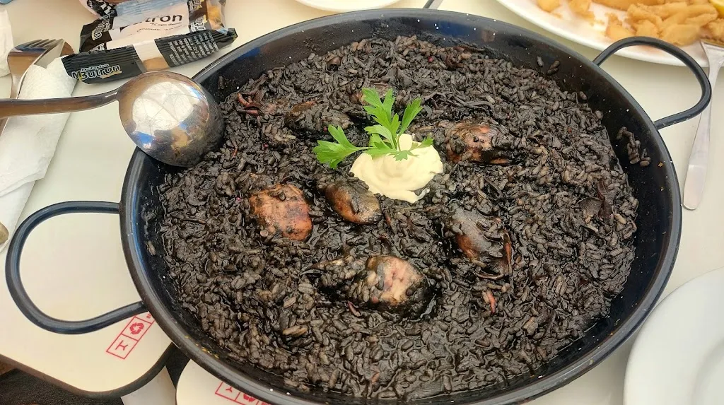 Antonio Miguel Moreno_Bodeguita La Caleta_Puerto Real_review