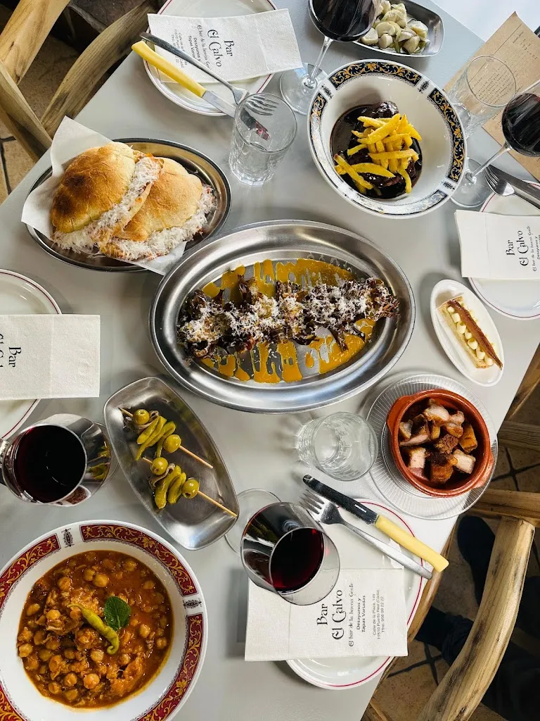 Ultramarinos El Calvo_Puerto Real_slider_image_2