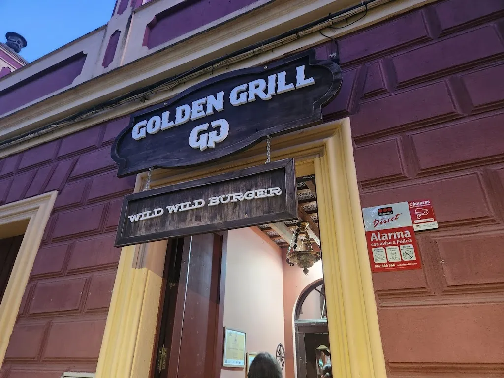 Christian Colorado_Golden Grill Wild Wild Burger | Restaurante Puerto Real_Puerto Real_review