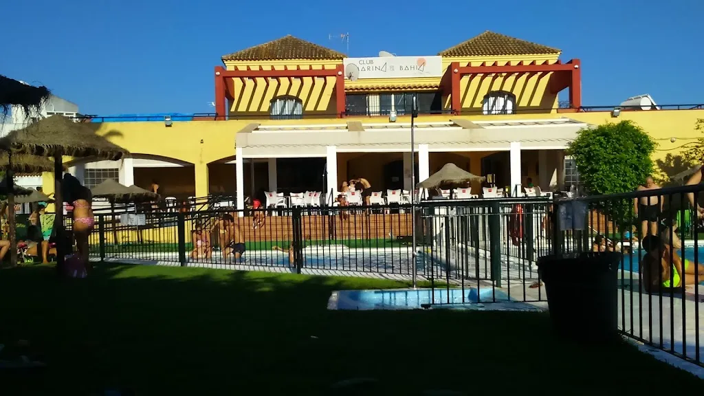 Club MARINA DE LA BAHÍA restaurant in Puerto Real