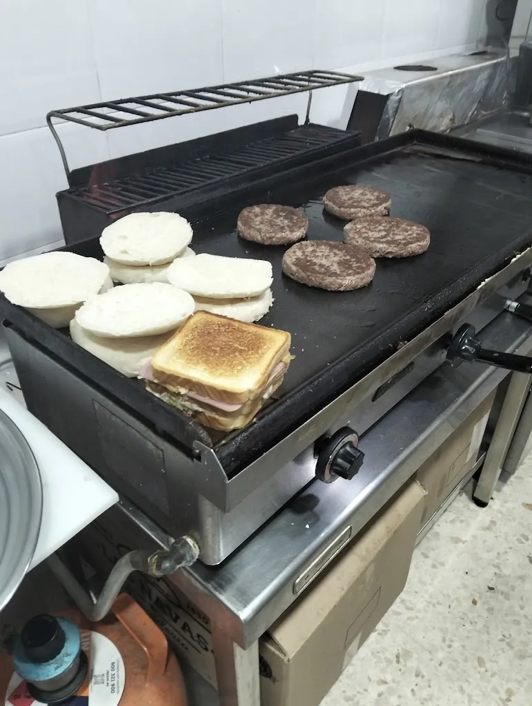 Asador De Pollos La Colora_Puerto Real_slider_image_3