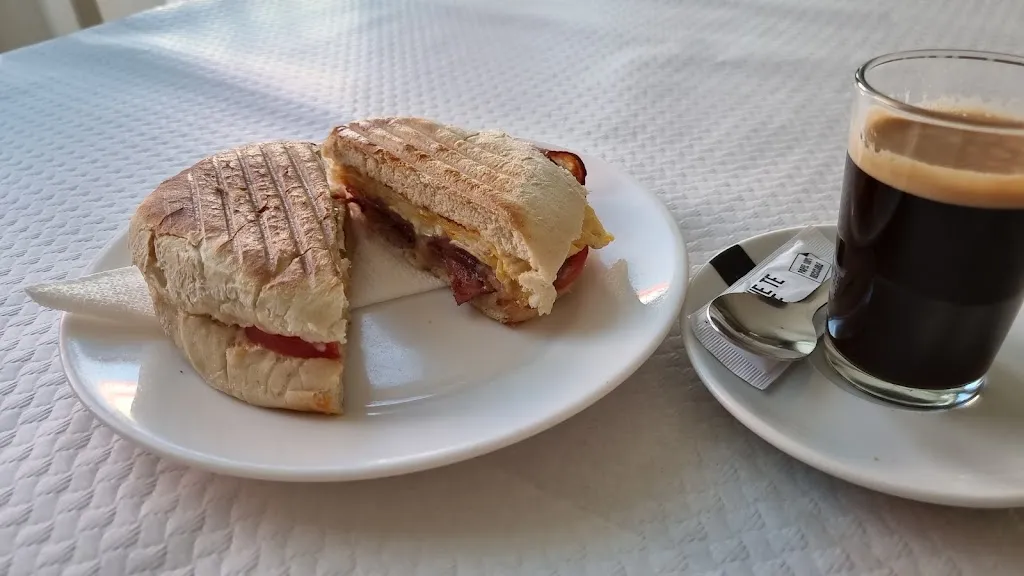 Dawid D_Restaurante 1º de Mayo_Puerto Real_recensione