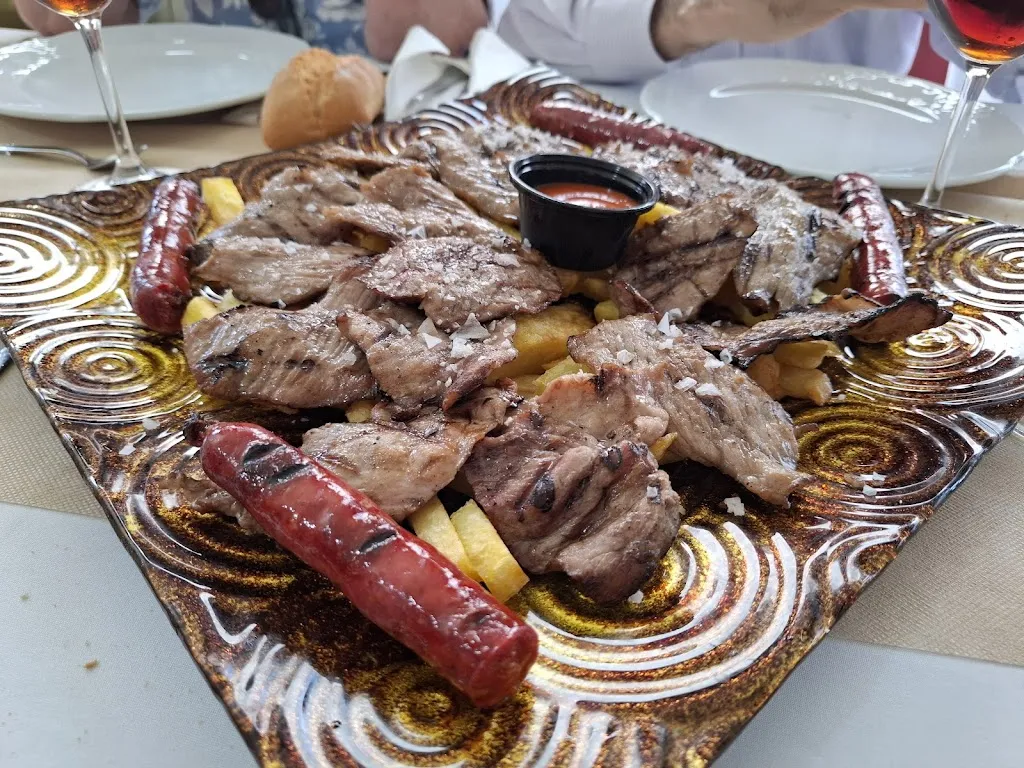 Manuel A. M._Bar y Celebraciones Minigolf_Puerto Real_review