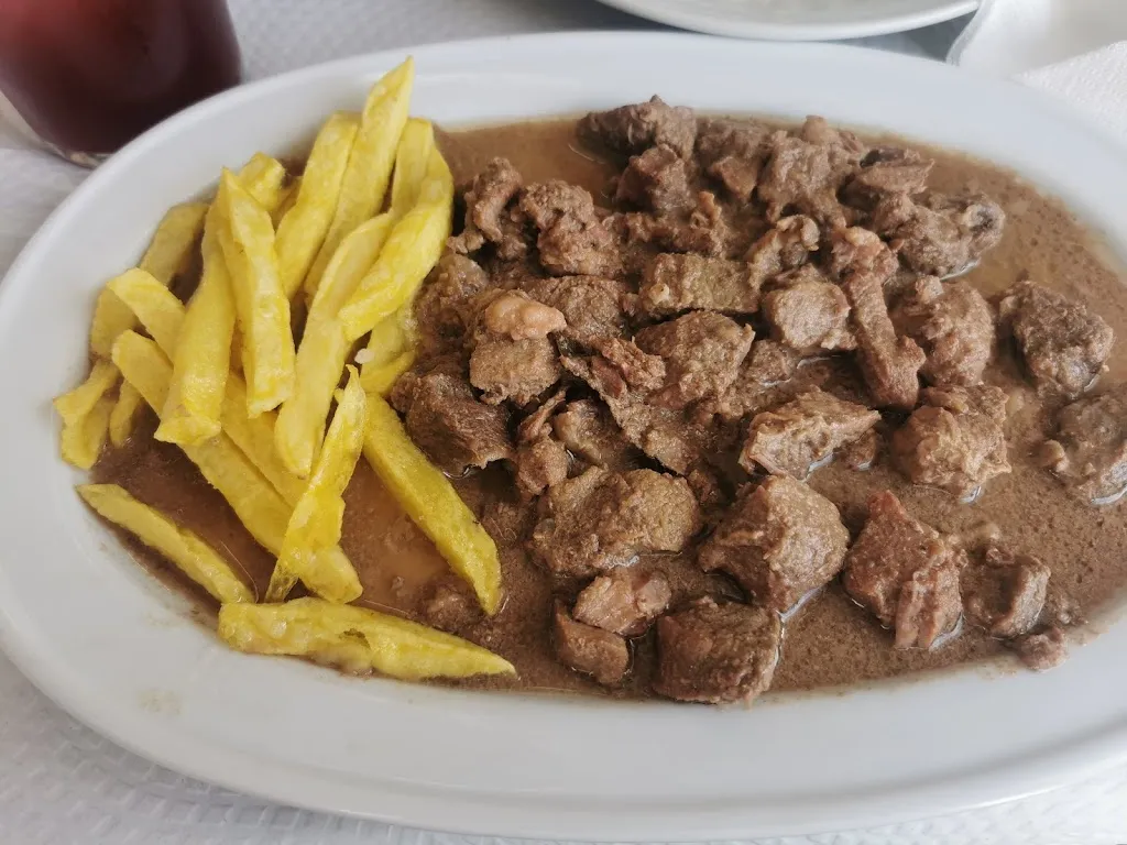 Meson La sima restaurant in Villaluenga del Rosario