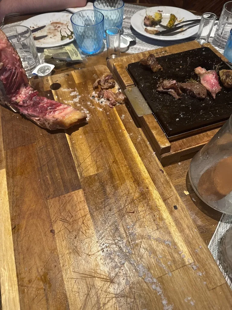 Chris Valadez_Azúcar de Cuba Beach Bar_Rota_recensione