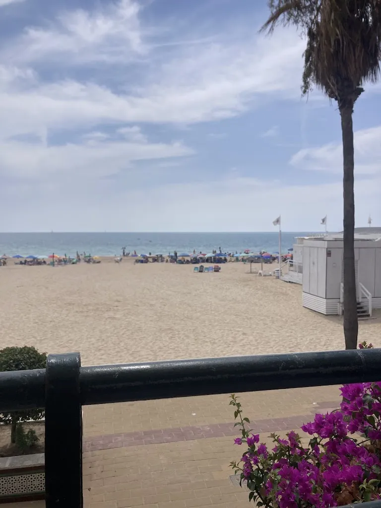 Sofia Diaz_Marimanta Beach_Rota_review