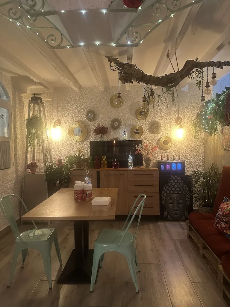 Lily Arce_Alikindoi bar restaurante_Rota_review