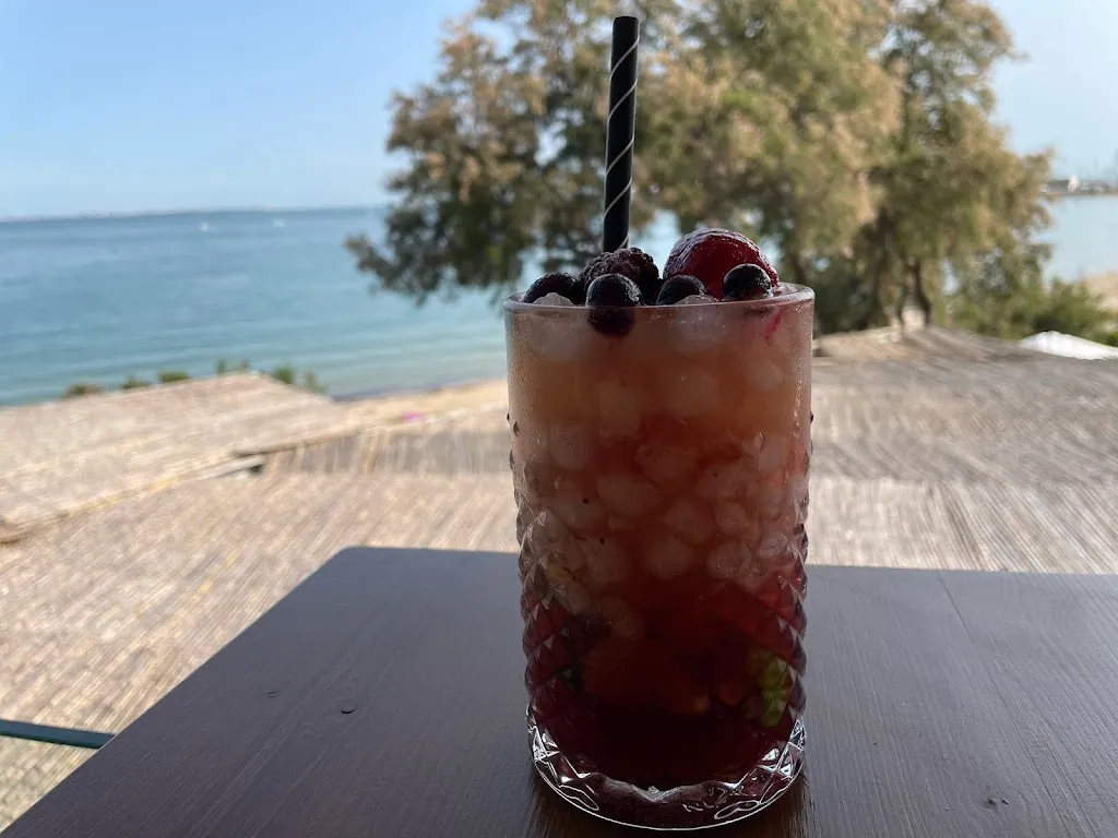 Alex Ewin_Atolón Beach Club_Rota_review