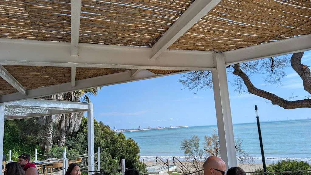 Laurence Fishman_Atolón Beach Club_Rota_review