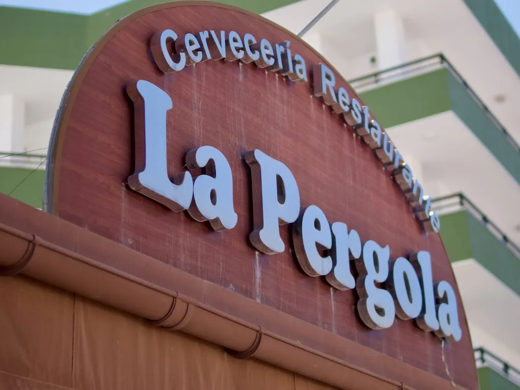 Restaurante La Pérgola Pura Brasa_Rota_slider_image_3