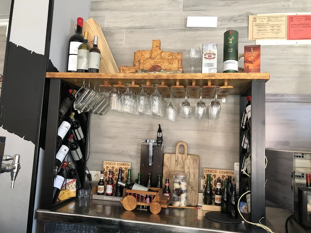 TABERNA LAS PALMERAS restaurant in Almansa