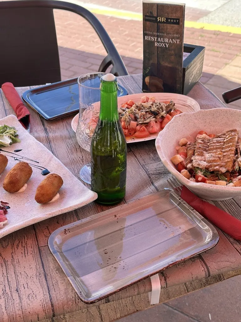 José Antonio_Restaurante Roxy | Tapas | Gazpachos | Paellas | Carnes_Almansa_review