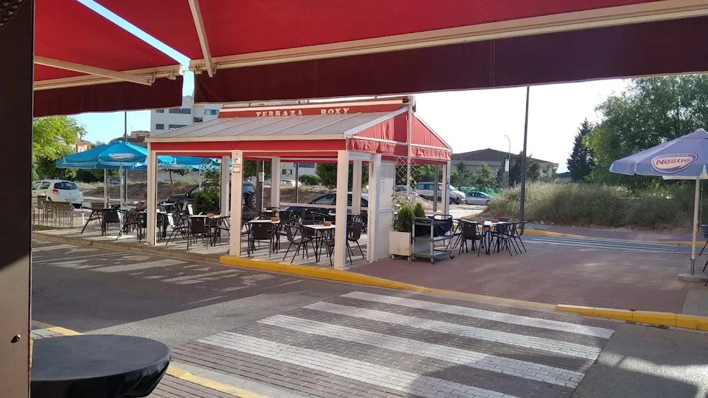 Restaurante Roxy | Tapas | Gazpachos | Paellas | Carnes restaurant in Almansa