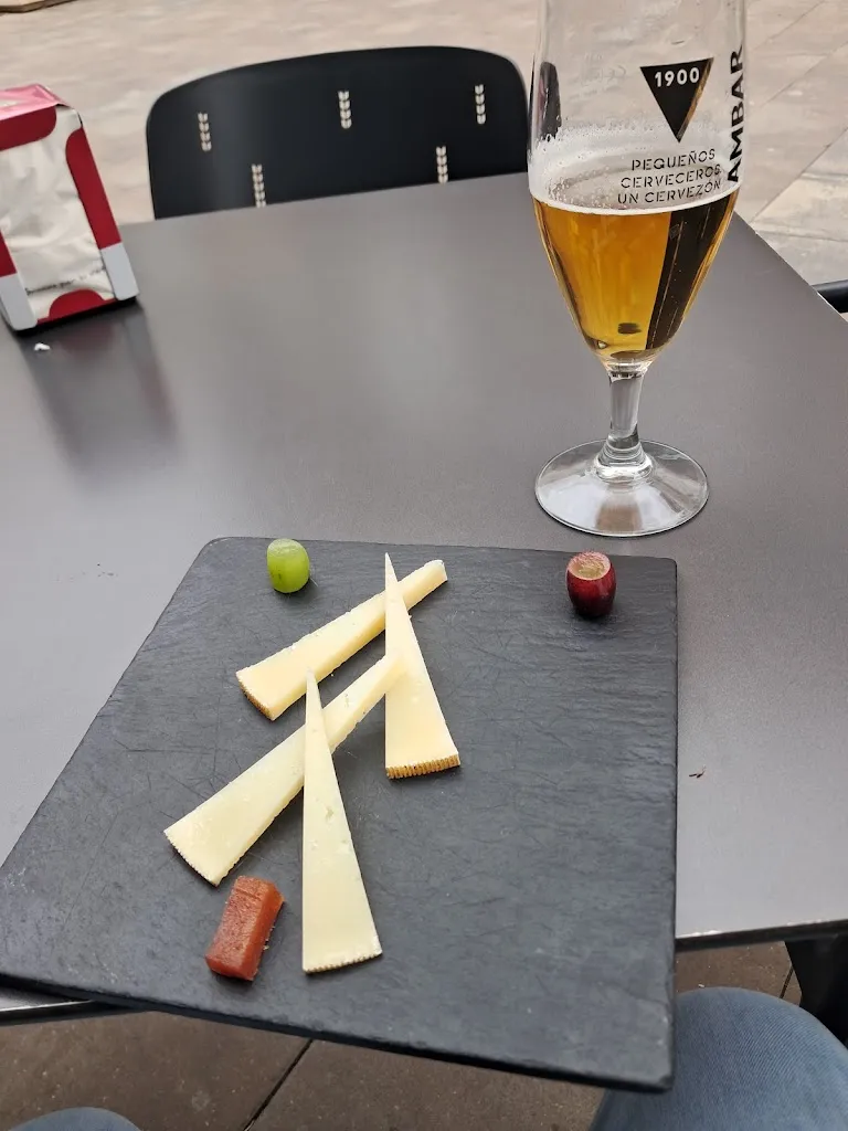 Restaurante La casa de los quesos_Almansa_slider_image_3