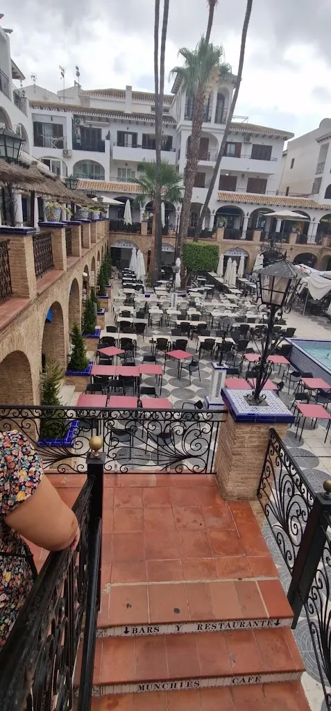 John Colclough_Villamartin Plaza_Villamartín_review