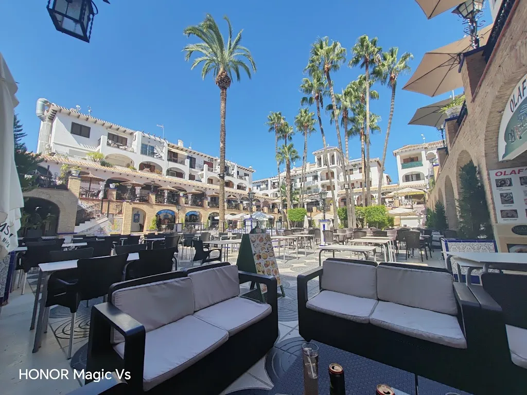 Villamartin Plaza_Villamartín_slider_image_3