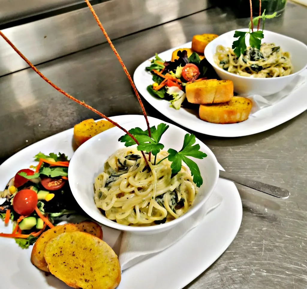 Drivers Bar & Bistro Villamartin_Villamartín_slider_image_2