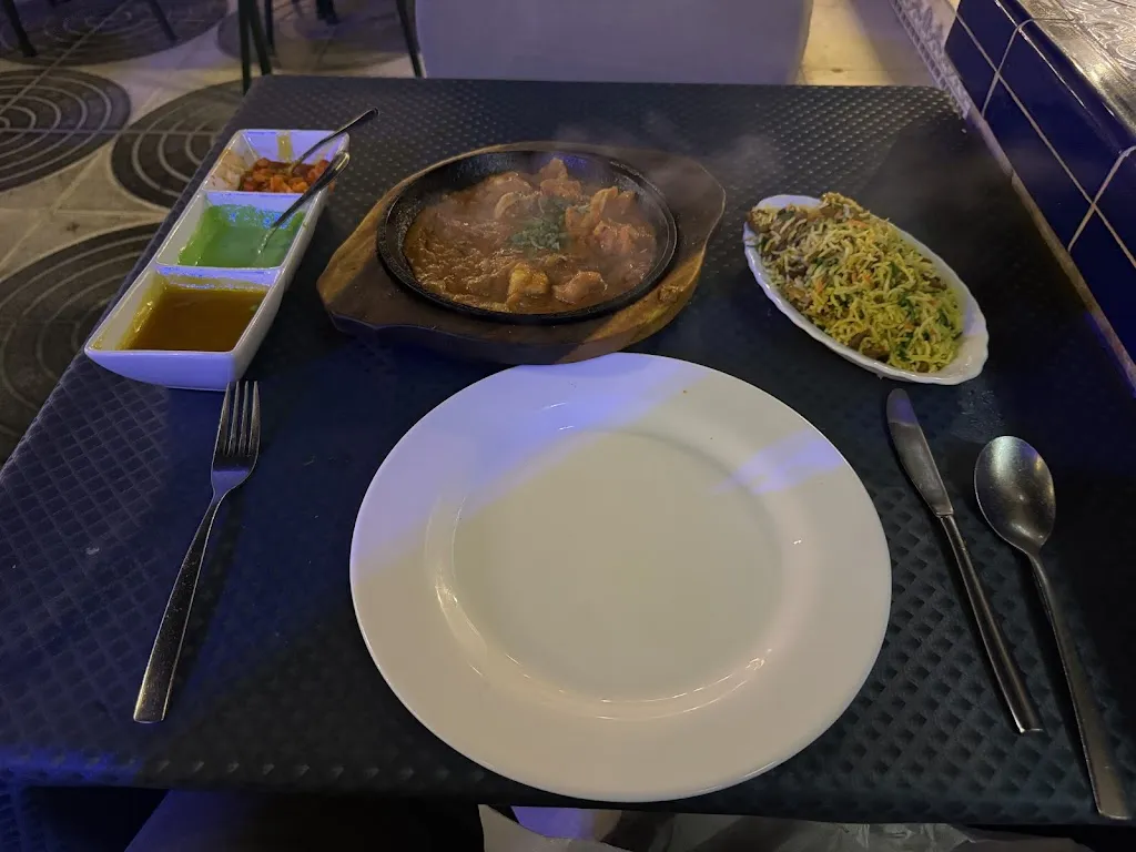 Phil Curwood_Rajasthan Indian restaurant in villamartin plaza_Villamartín_review